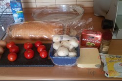 Zubereitung des Rezepts Toastbrot-Tomaten-Käse-Auflauf mit Sahnesoße überbacken, schritt 1