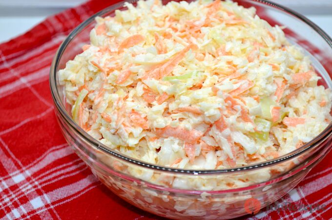 Rezept Leichter Krautsalat mit saurer Sahne – Ein erfrischender Start nach den Feiertagen