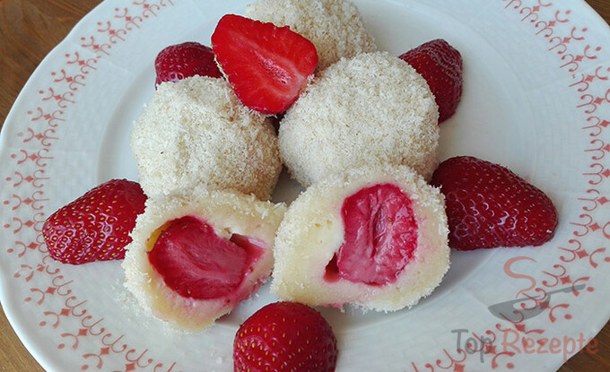 Rezept Quarkknödel mit Erdbeeren