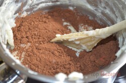 Zubereitung des Rezepts Ein einfacher dreifarbiger Kuchen – in 15 Minuten ohne Backen und Gelatine fertig, schritt 6