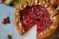 Zubereitung des Rezepts Erdbeer-Galette – fruchtiger Kuchen aus Quark-Teig, schritt 3