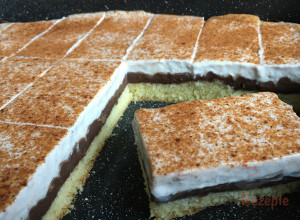 Rezept Leckerer Kuchen mit Pudding und einer Creme aus saurer Sahne