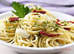 Rezept Schnelle Spaghetti aglio e olio: ein italienischer Klassiker in 20 Minuten zubereitet