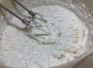 Rezept Leichte Mascarpone-Sahne-Creme: die perfekte 10-Minuten-Creme für jede Torte
