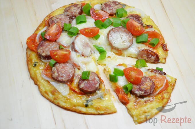 Rezept Leckere Zucchini-Pizza aus der Pfanne - schnell und einfach