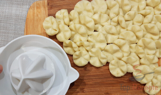 Rezept Kartoffel-Blümchen aus nur 2 Zutaten - besser als klassische Pommes Frites