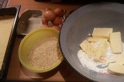 Zubereitung des Rezepts Mürbeteig-Nuss-Kuchen mit Eigelb-Glasur, schritt 6