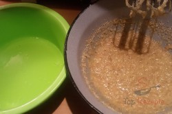Zubereitung des Rezepts Mürbeteig-Nuss-Kuchen mit Eigelb-Glasur, schritt 7