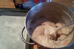 Zubereitung des Rezepts Wunderbare Pudding-Sahne-Schnitten mit Erdbeeren, schritt 3