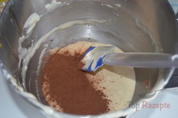 Zubereitung des Rezepts Puddingkuchen mit saurer Sahne, schritt 3