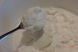 Zubereitung des Rezepts Köstliche Joghurt-Obst-Schnitten, schritt 4