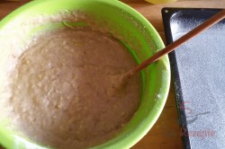 Zubereitung des Rezepts Leckerer Nuss-Zucchinikuchen mit Kakaoglasur, schritt 5