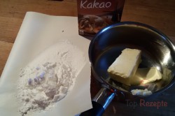 Zubereitung des Rezepts Leckerer Nuss-Zucchinikuchen mit Kakaoglasur, schritt 12