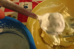 Zubereitung des Rezepts Vanillecreme-Torte ohne Backen, schritt 3