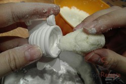 Zubereitung des Rezepts Kokos-Bienenkörbchen mit Schokosahne-Füllung ohne Backen, schritt 6