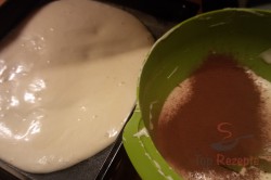 Zubereitung des Rezepts ZICK-ZACK-Puddingkuchen mit saurer Sahne, schritt 4