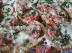 Rezept Toastbrot-Tomaten-Käse-Auflauf mit Sahnesoße überbacken