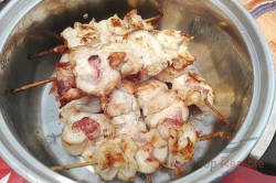 Zubereitung des Rezepts Hähnchenbrustspieße mit Schinken und Sahneschmelzkäse, schritt 6