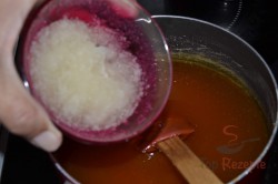 Zubereitung des Rezepts Aprikosenkuchen mit Bienchen, schritt 10
