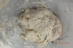 Zubereitung des Rezepts Luftiges, weiches und knuspriges selbstgemachtes Brot, schritt 1