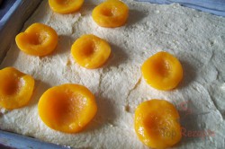Zubereitung des Rezepts Aprikosenkuchen mit Kokosbaiser, schritt 3