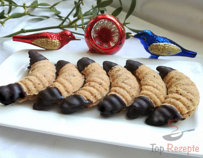 Rezept Gefüllte, in Schokolade getauchte Weihnachtskipferl
