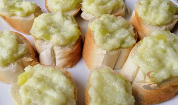 Rezept Schmackhafter Brotaufstrich aus Zucchini, der sicher auch ohne Brot verspeist wird