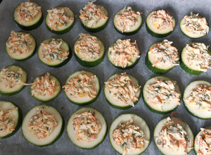 Rezept Überbackene Zucchini-Scheiben - in 10 Minuten zubereitet