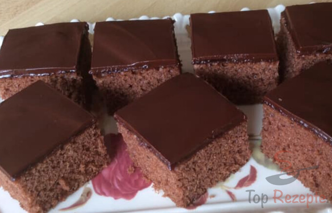Rezept Der beste Schokoladenkuchen auf der Welt - Küchenmaschine auf 5 Minuten stellen und er gelingt garantiert!