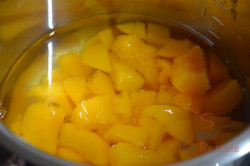 Zubereitung des Rezepts Aprikosen-Joghurt-Torte OHNE BACKEN, schritt 5