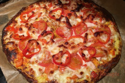 Zubereitung des Rezepts Pizza mit Zucchini-Mozzarella-Boden – ohne Mehl, schritt 8
