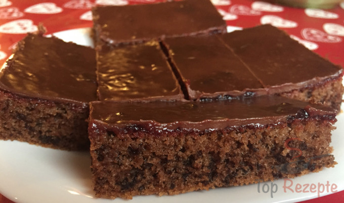 Rezept Saftiger Kakaokuchen mit Schokoglasur – Kinder lieben ihn!