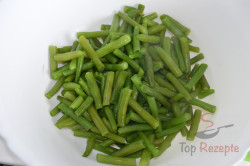 Zubereitung des Rezepts Grüne-Bohnen-Salat als Beilage oder Hauptgericht, schritt 1