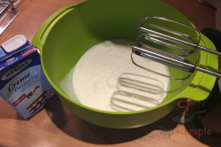 Zubereitung des Rezepts Cremekuchen mit Blätterteig, Vanillecreme und Schlagsahne, schritt 8
