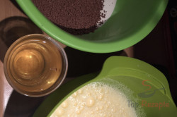 Zubereitung des Rezepts Saftiger Kakaokuchen mit Schokoglasur – Kinder lieben ihn!, schritt 1