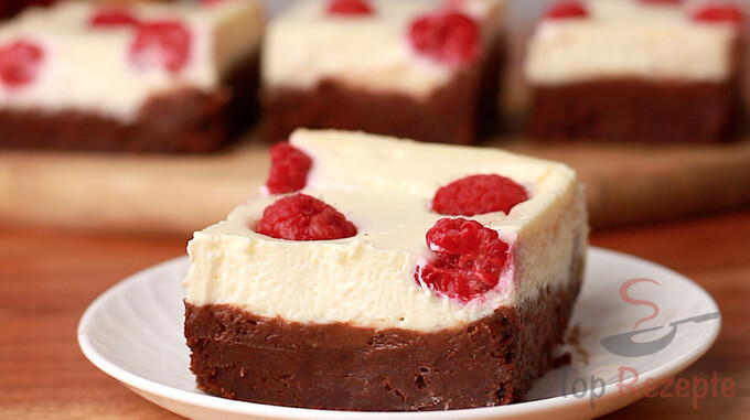 Rezept Himbeer-Cheesecake-Brownies - die perfekte Kombination von Brownie-Teig und Cheesecake-Creme mit Himbeeren