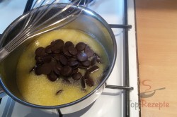 Zubereitung des Rezepts Schokoladen-Gugelhupf mit Walnüssen – mit FOTOANLEITUNG, schritt 3