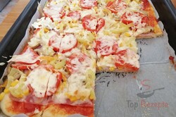 Zubereitung des Rezepts  Fantastische hausgemachte Pizza ohne Hefe - ohne Gehzeit, schritt 11