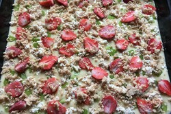 Zubereitung des Rezepts Saftiger Erdbeer-Rhabarber-Kuchen mit Quark, schritt 6