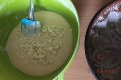 Sehr leckerer und saftiger Gugelhupf mit Kokosraspeln – ein Tassenrezept, schritt 2