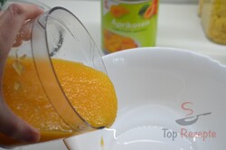 Zubereitung des Rezepts Sonnengruß – Einfacher Quarkkuchen mit Aprikosen, schritt 9