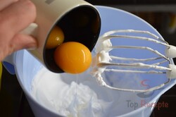 Zubereitung des Rezepts Sonnengruß – Einfacher Quarkkuchen mit Aprikosen, schritt 2