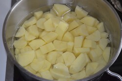 Zubereitung des Rezepts Kartoffellaibchen gefüllt mit Schinken und Käse, schritt 3