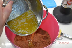 Zubereitung des Rezepts Erdbeerdessert mit Joghurt und Kakaokeksen - ohne Backen, schritt 3