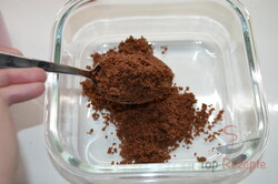Zubereitung des Rezepts Erdbeerdessert mit Joghurt und Kakaokeksen - ohne Backen, schritt 4