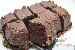 Zubereitung des Rezepts Schokoladenkuchen mit Nuss-Schokoladenglasur, schritt 8