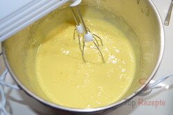 Zubereitung des Rezepts Einfache Honigtorte mit Saurer-Sahne-Creme, schritt 5