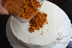 Zubereitung des Rezepts Einfache Honigtorte mit Saurer-Sahne-Creme, schritt 9