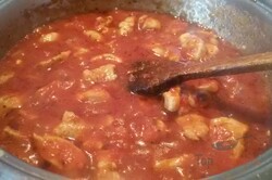 Zubereitung des Rezepts Nudeln mit Hähnchen-Tomaten-Soße, schritt 6