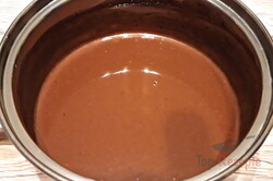 Zubereitung des Rezepts Saftiger Kuchen mit leckerer Schokoladen-Kaffee-Creme, schritt 1